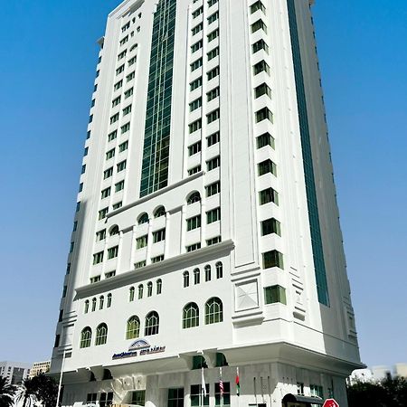 Howard Johnson By Wyndham Abu Dhabi Downtown Bagian luar foto