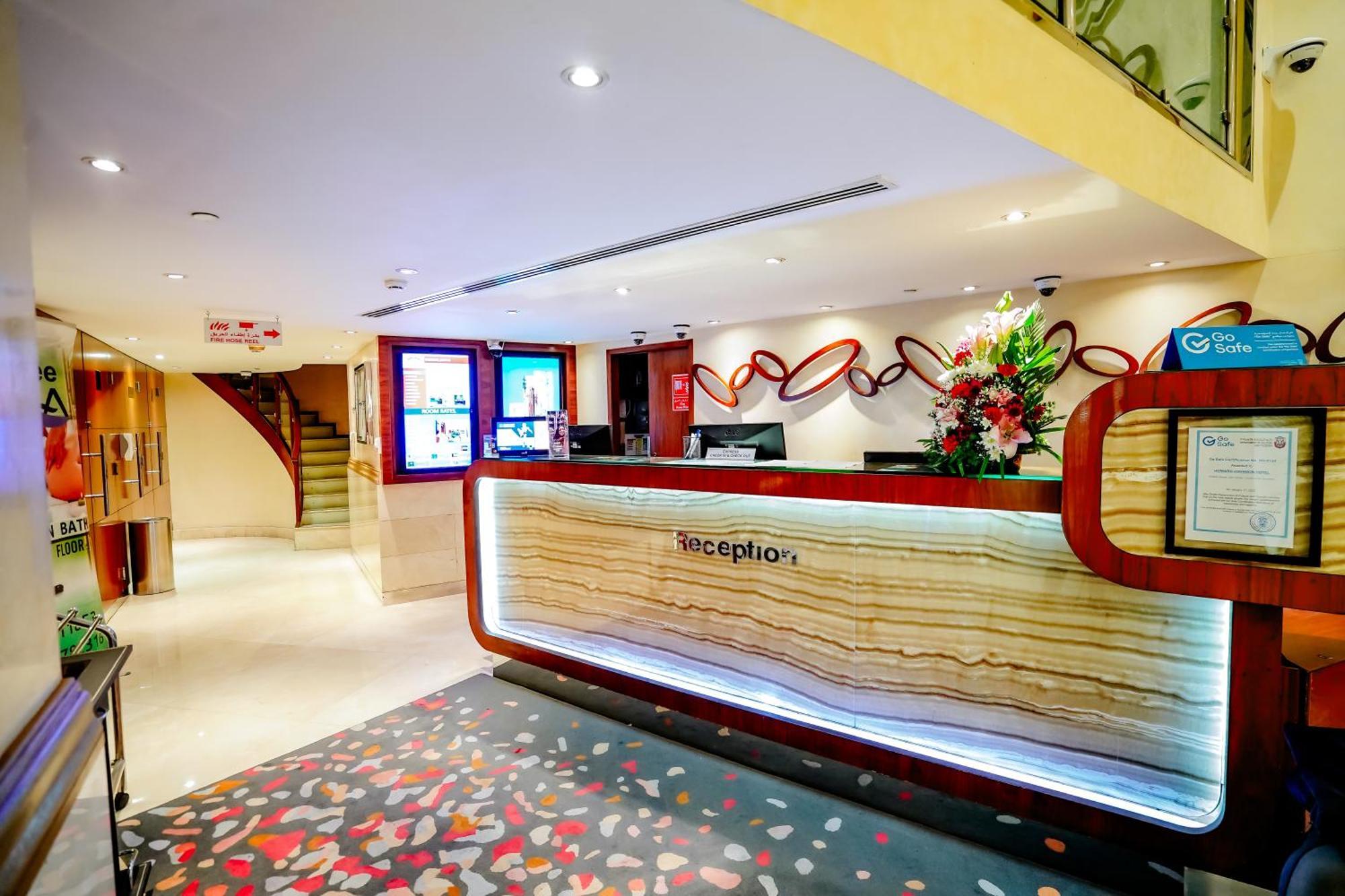 Howard Johnson By Wyndham Abu Dhabi Downtown Bagian luar foto